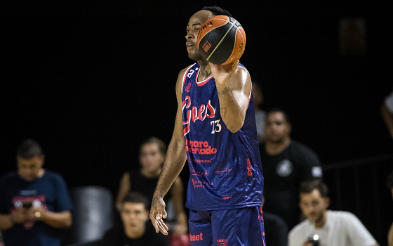 Akia no se rinde nadie