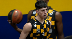 Larre Borges aplastó a Olivol Mundial y volvió al triunfo